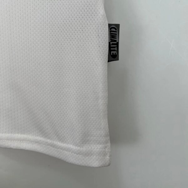 03-04 Real Madrid Home Retro Jersey - Image 3