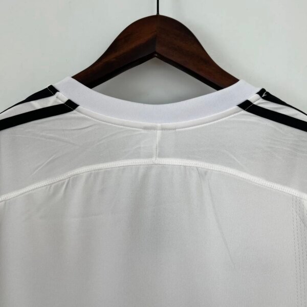 03-04 Real Madrid Home Retro Jersey - Image 6
