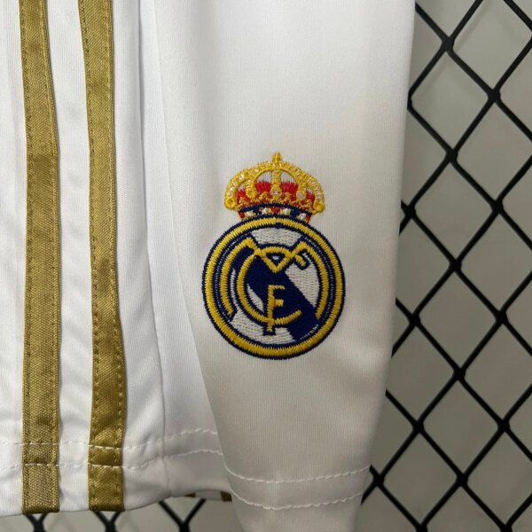 Retro 11-12 Real Madrid Home Kids Kit - Image 4