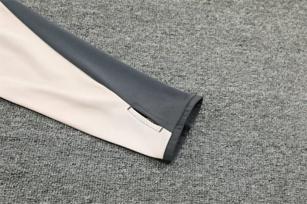 24-25 Real Madrid Training Suit - Image 4