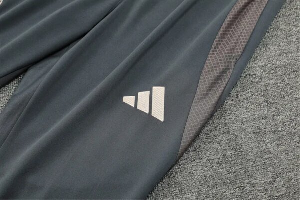 24-25 Real Madrid Training Suit - Image 10