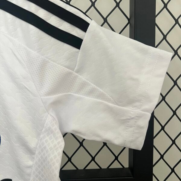 24-25 Real Madrid Home Kid Kit - Image 3